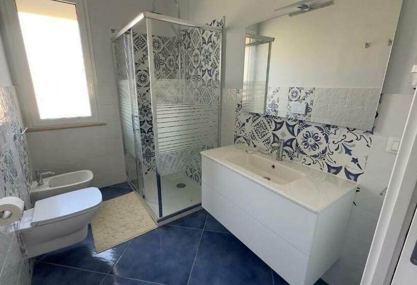 اتاق استاندارد چهارنفره با بالکن, La Giara