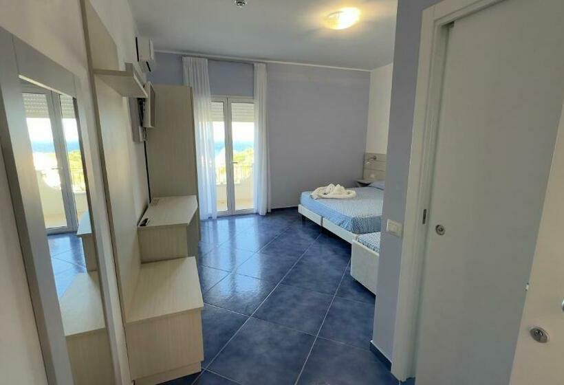 带阳台标准四人间, La Giara