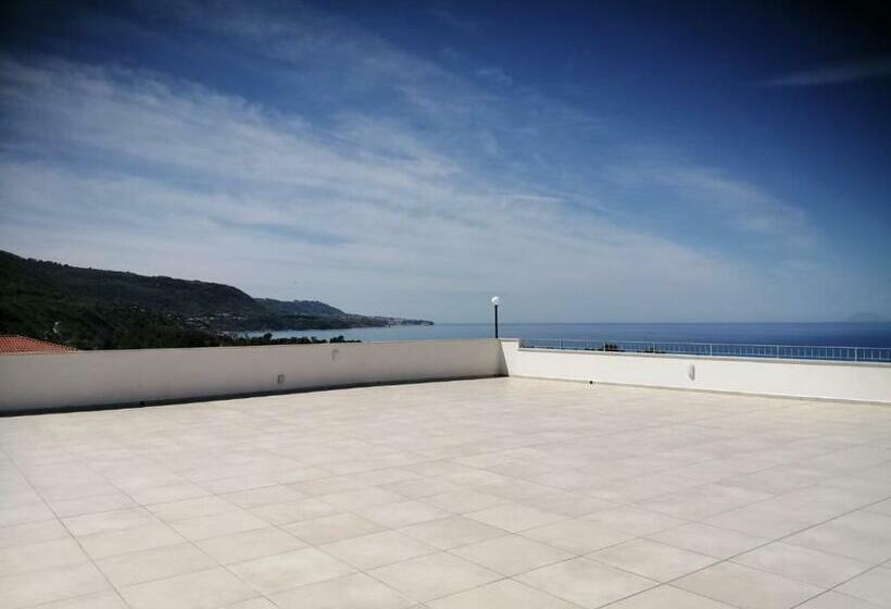 经典四人房间, La Giara