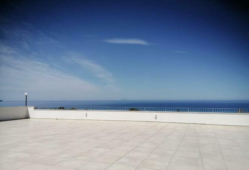 经典四人房间, La Giara