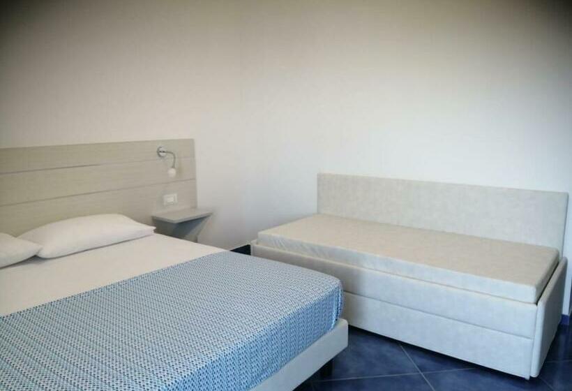 经典四人房间, La Giara