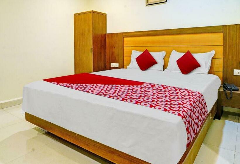 Трехместный Номер Классика, Oyo Flagship 81091  Samrat