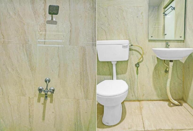 Трехместный Номер Классика, Oyo Flagship 81091  Samrat