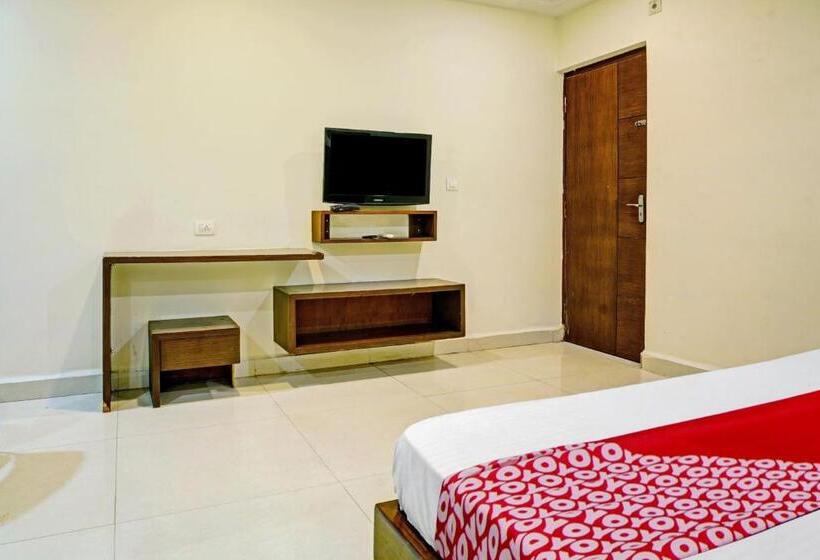 Трехместный Номер Классика, Oyo Flagship 81091  Samrat