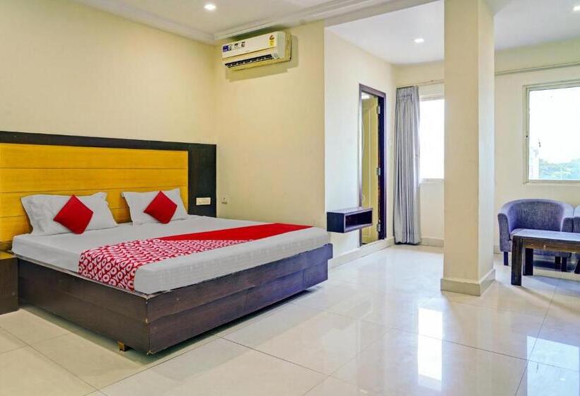 Трехместный Номер Классика, Oyo Flagship 81091  Samrat