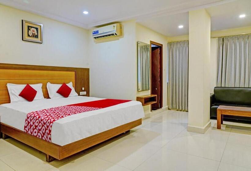 Трехместный Номер Классика, Oyo Flagship 81091  Samrat