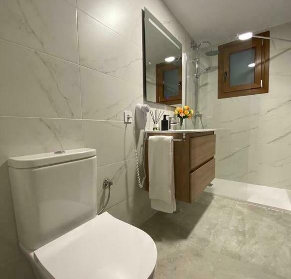 标准间, Suites Benalup Centro