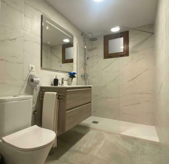 豪华房间, Suites Benalup Centro