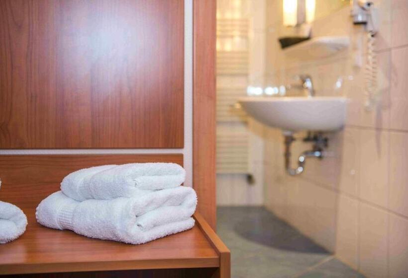 标准三人间, Golfhotel Denzerheide