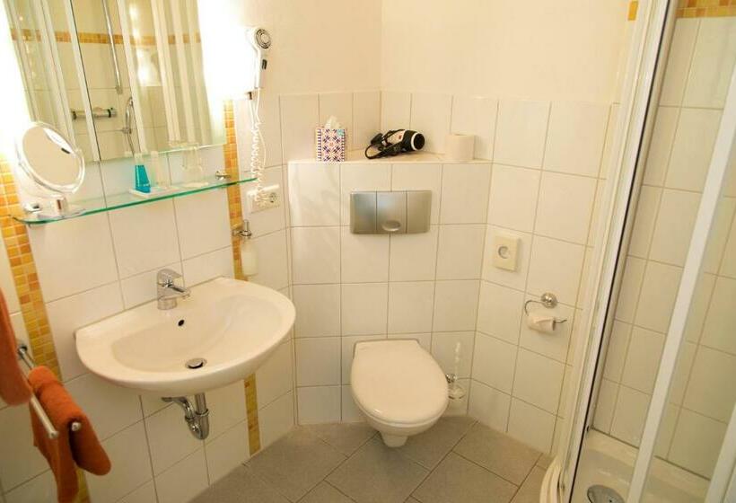 スタンダードルーム, Blaue Blume