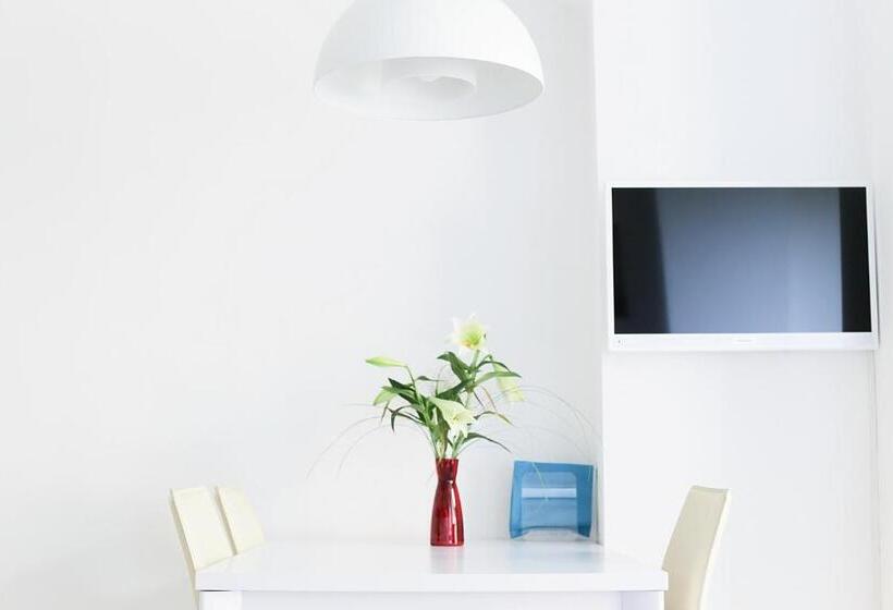 １ベッドルームアパートメント, Blaue Blume