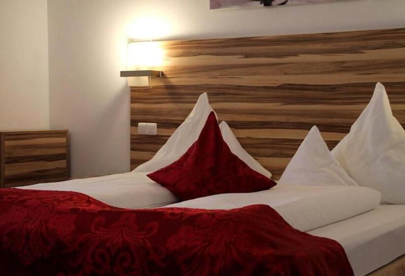 חדר דלוקס עם מרפסת טרסה, Bruckertshof