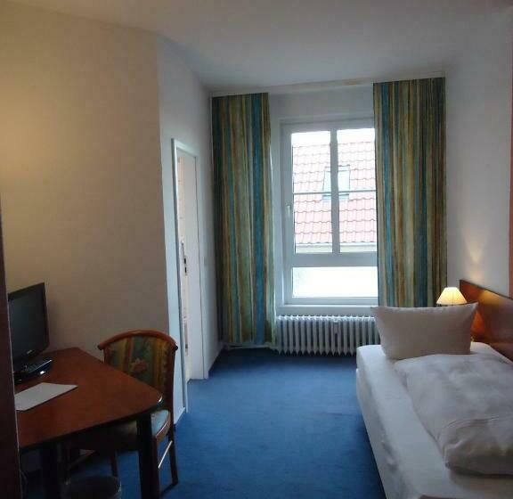 标准单人间, Burgstuben