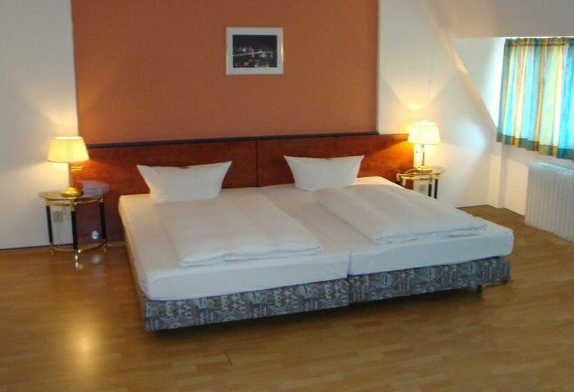 标准间, Burgstuben