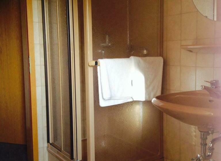 スタンダードシングルルーム, Ceteno