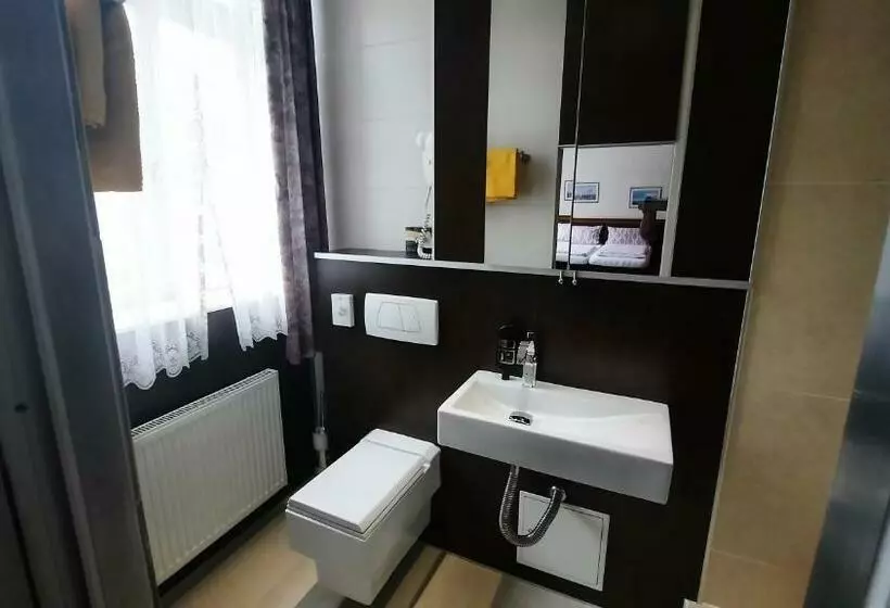 Standard Quadruple Room, Corveyer Hof