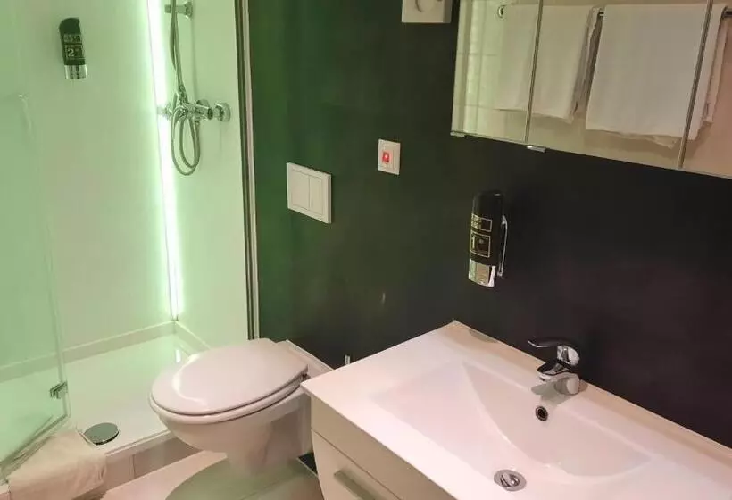 Basic Triple Occupancy Room, Corveyer Hof