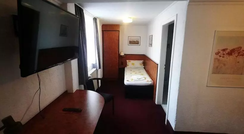 Standard Triple Room, Corveyer Hof