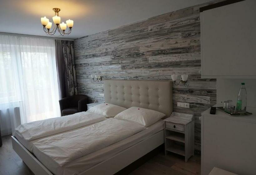 스탠다드 룸, Diana Garni