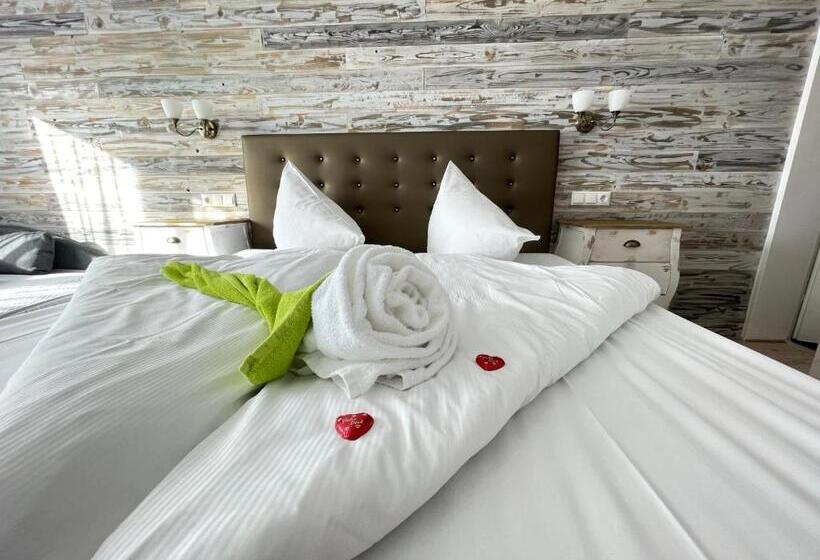 스탠다드 룸, Diana Garni