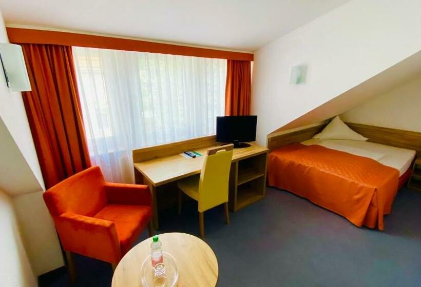 Номер Стандарт Индивидуальный, Erbgericht