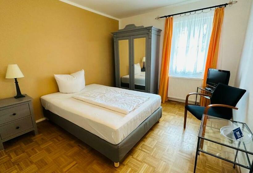 Номер Стандарт Индивидуальный, Erbgericht