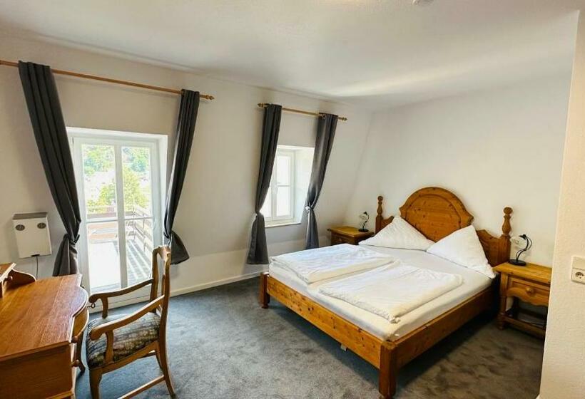 Номер Стандарт, Erbgericht