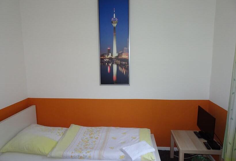 标准单人间共用浴室, Gastehaus Grupello