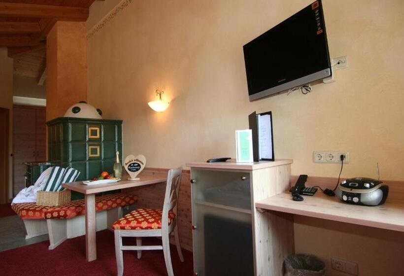 חדר קומפורט, Hindenburglinde