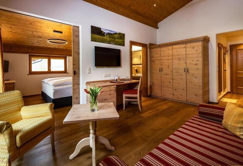 סוויטה דלוקס, Hindenburglinde