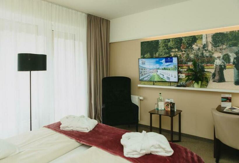 غرفة قياسية, Konig Albert