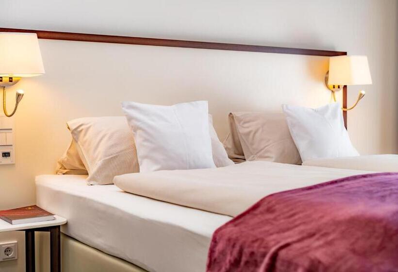 جناح, Konig Albert