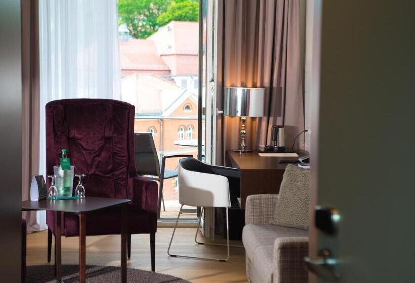 جناح, Konig Albert