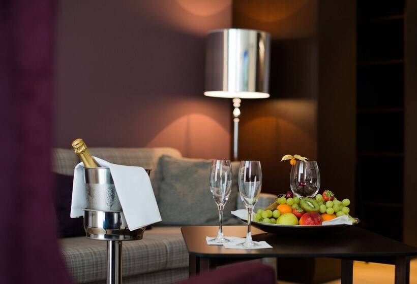 جناح, Konig Albert