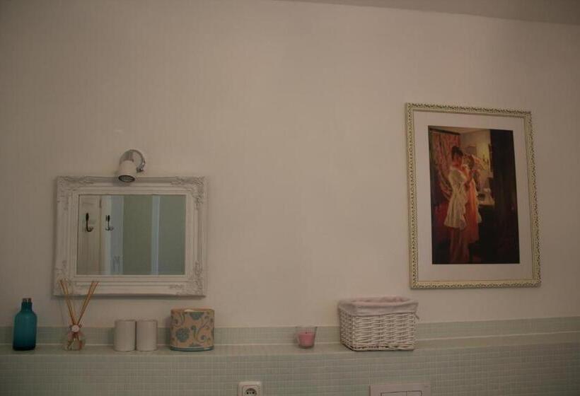 חדר סטנדרט, Lili Marleen