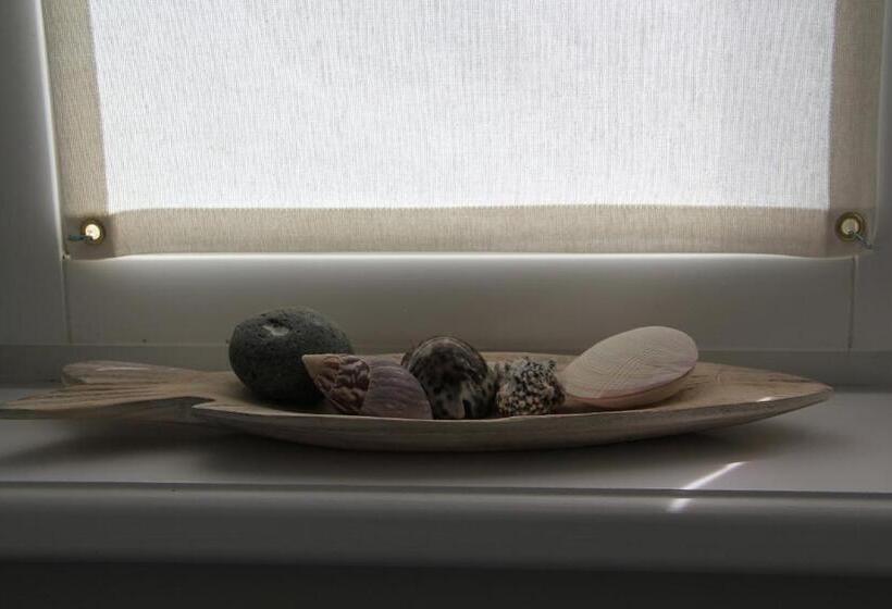 חדר סטנדרט, Lili Marleen