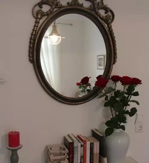 Standard-huone, Lili Marleen