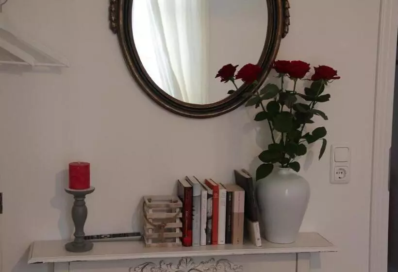 Standard-huone, Lili Marleen