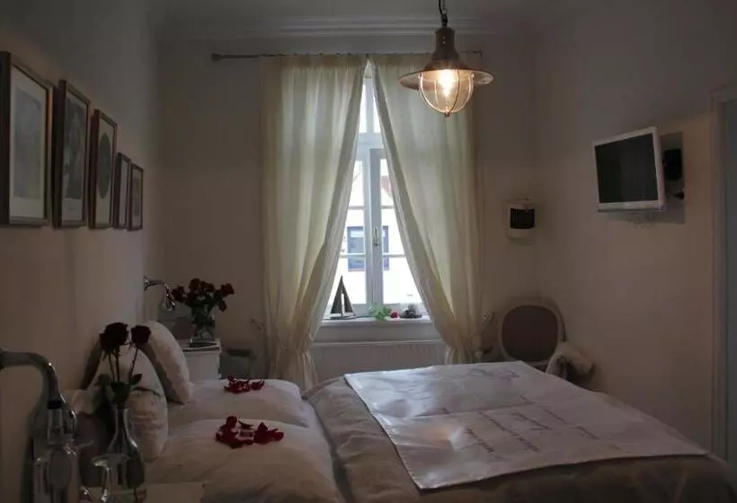 Standard-huone, Lili Marleen