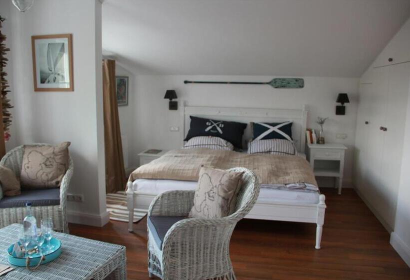 חדר משפחתי, Lili Marleen