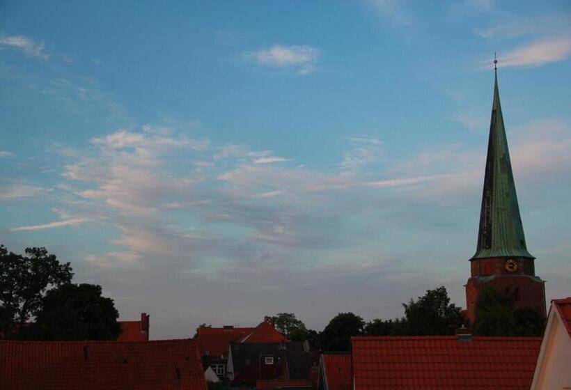 חדר אקונומי, Lili Marleen