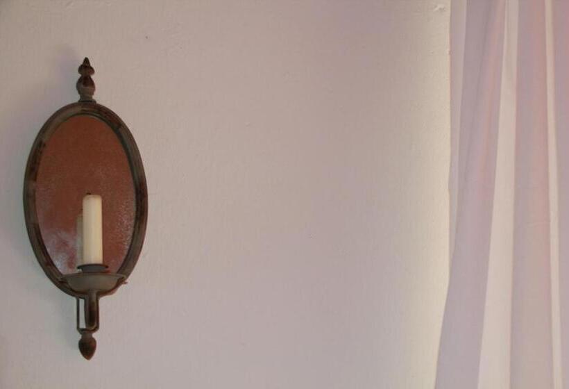 בית, חדר שינה 1, Lili Marleen