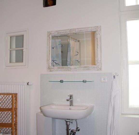 בקתה, Lili Marleen