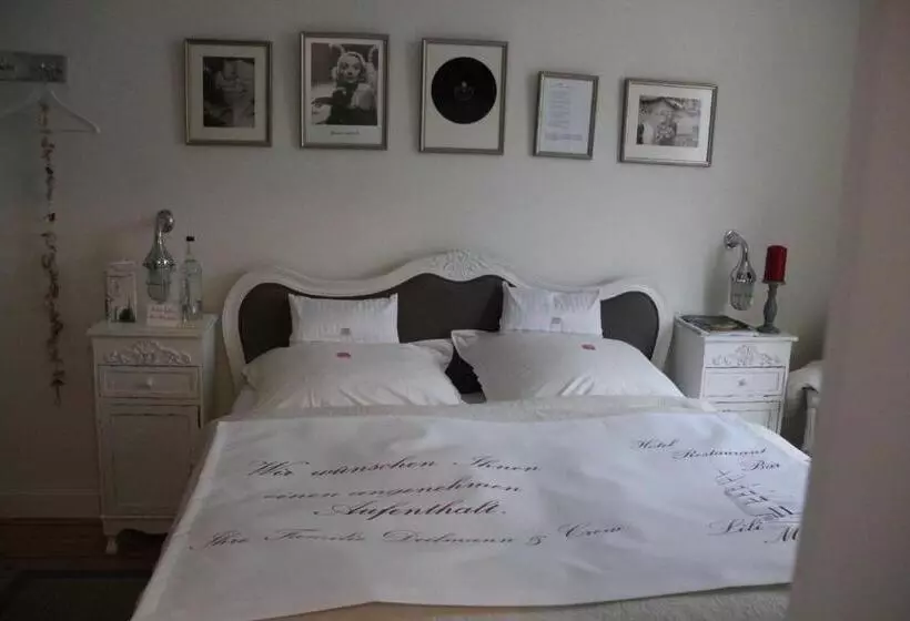 Standard-huone, Lili Marleen