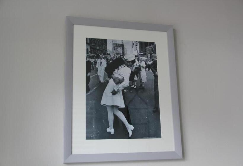 חדר סטנדרט, Lili Marleen