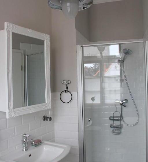 חדר סטנדרט, Lili Marleen