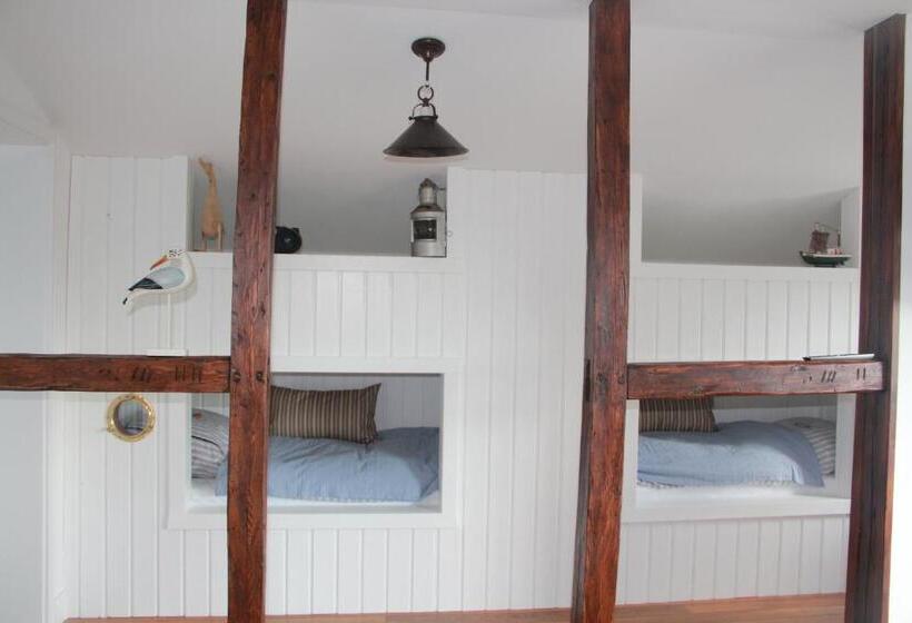 חדר משפחתי, Lili Marleen