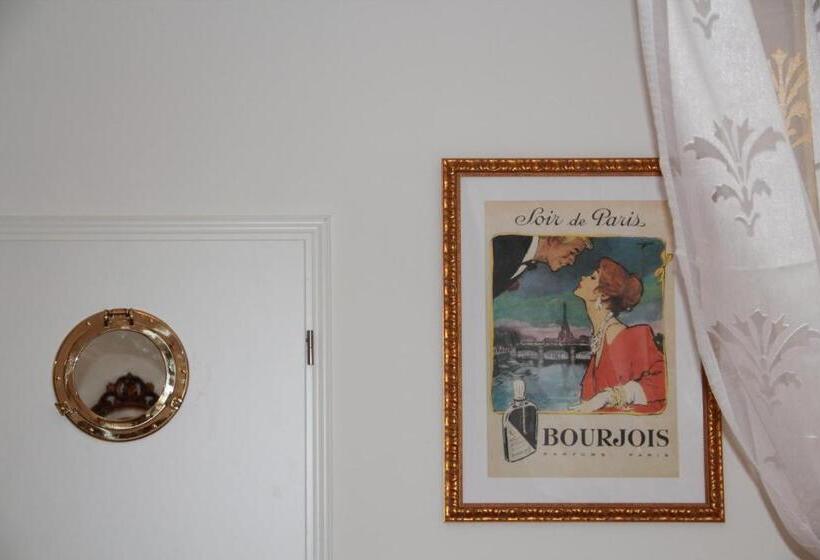 חדר פרמיום, Lili Marleen