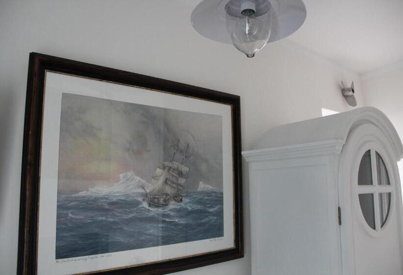 חדר אקונומי, Lili Marleen