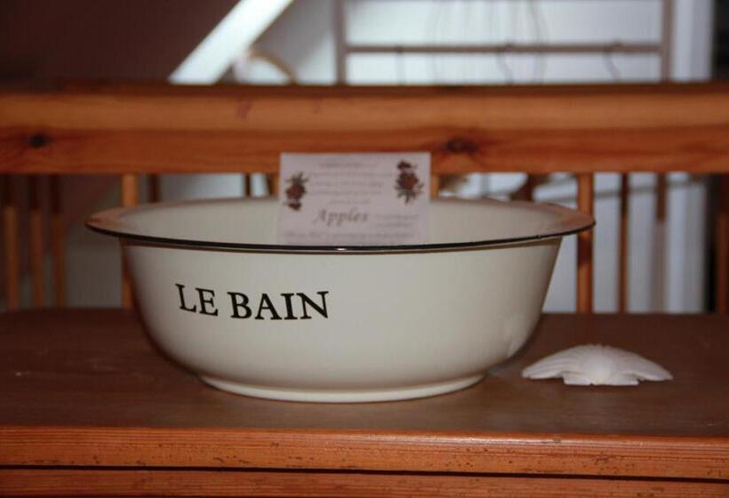 בית, חדר שינה 1, Lili Marleen